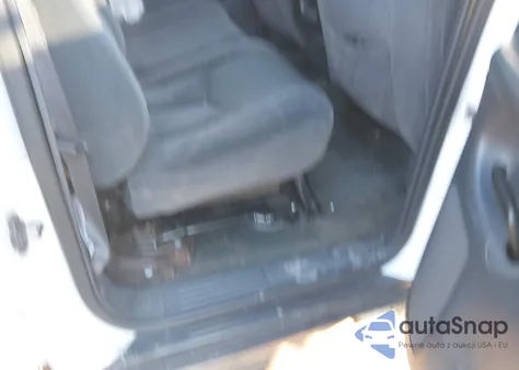 2002 Chevrolet Avalanche 1500 z USA, uszkodzony, nr VIN 3GNEK13TX2G187250